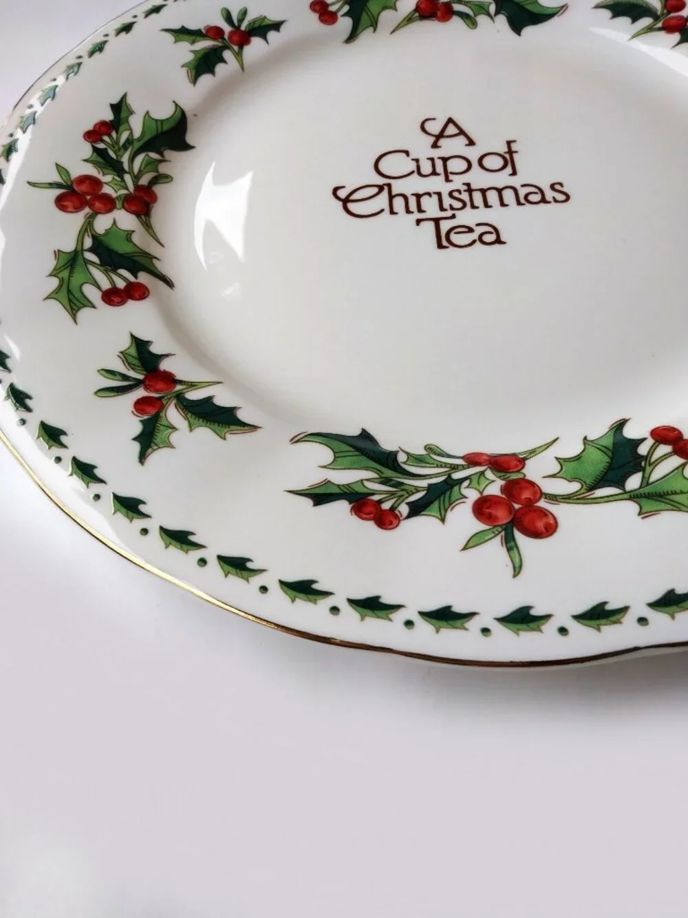Vintage Dinner Plate ‘A Cup of Christmas Tea’ by Waldman House 10.5”